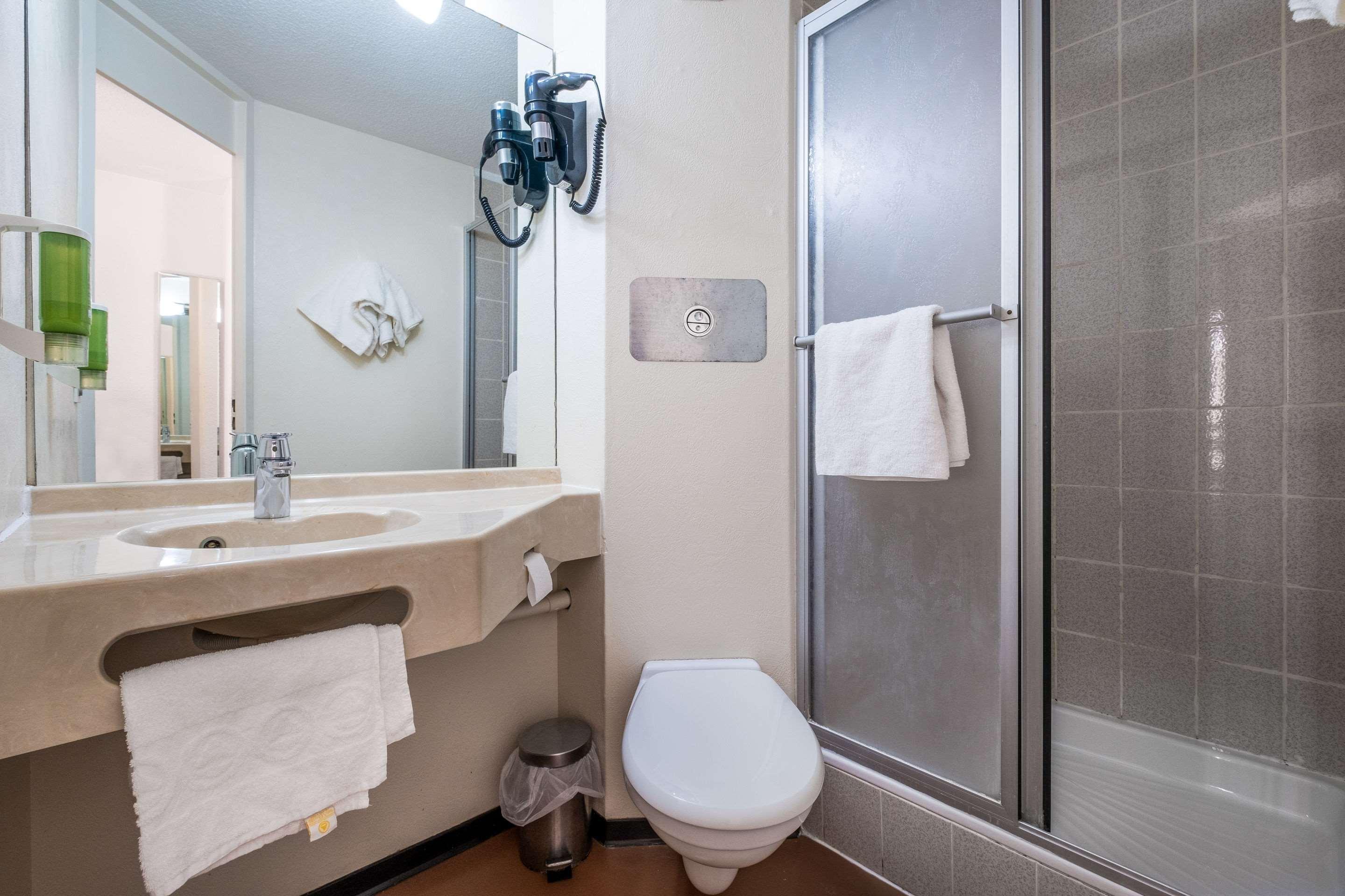 B&B Hotel Marne-La-Vallee Chelles Шел Екстериор снимка