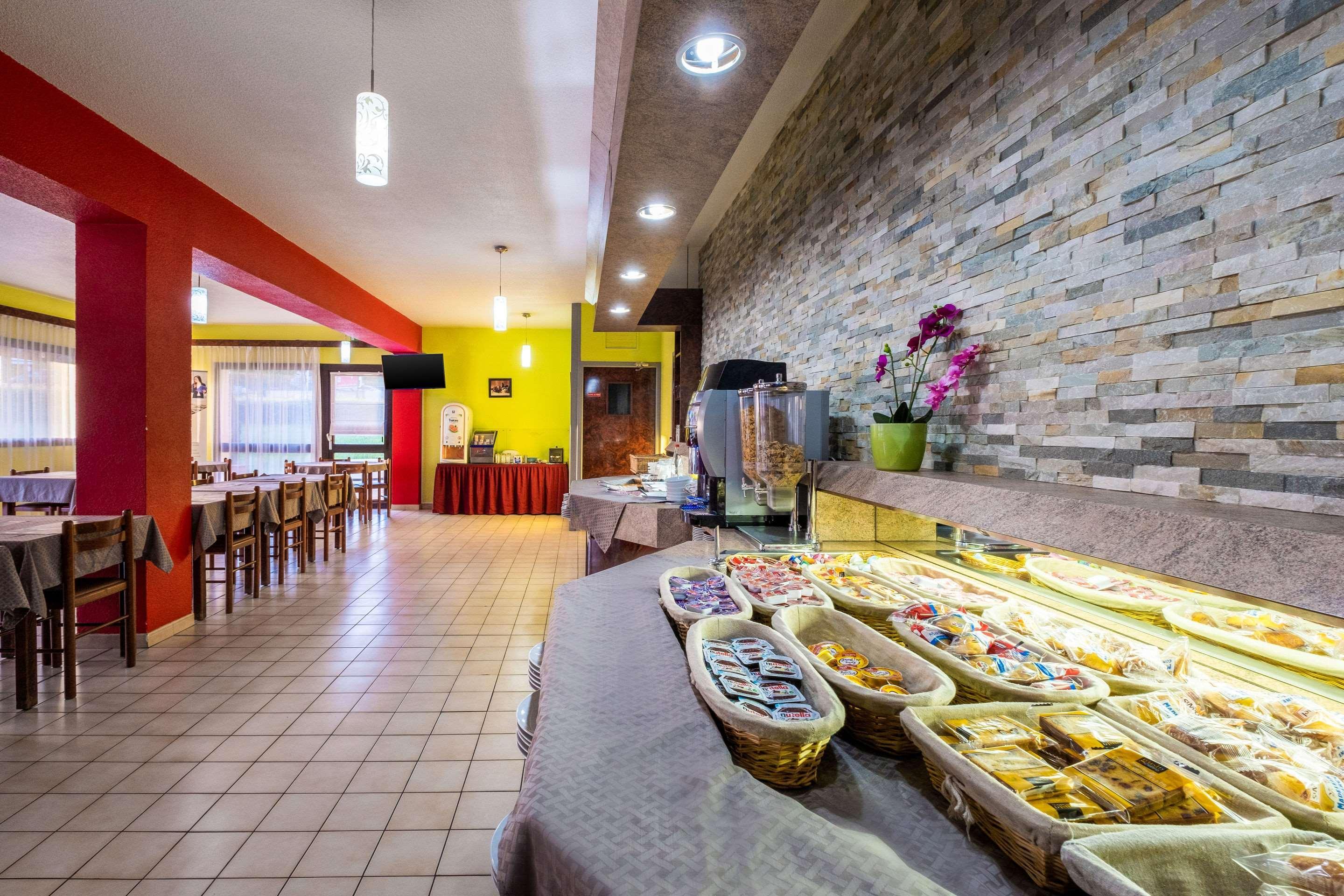 B&B Hotel Marne-La-Vallee Chelles Шел Екстериор снимка
